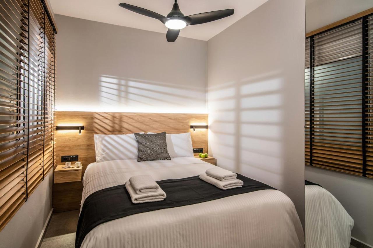 The Big Little One. Stylish & Convenient Apartment Iraklion Buitenkant foto