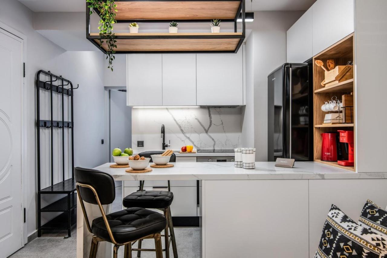 The Big Little One. Stylish & Convenient Apartment Iraklion Buitenkant foto